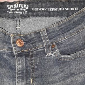 Levi's Signature Bermuda Jean Shorts